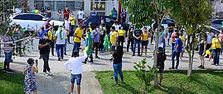 Comerciantes de Suzano protestam contra fechamento de lojas durante a fase emergencial