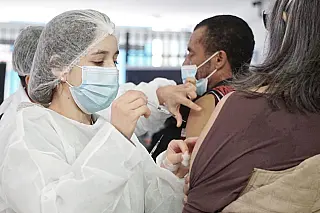 Alto Tietê recebe 103.910 vacinas contra a Covid-19; 90.826 são para pessoas de 30 a 34 anos