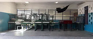 Escola sofre com infraestrutura precária e falta de professores