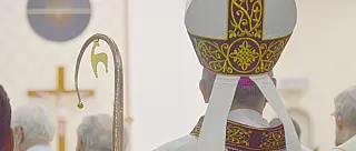 Circular da Diocese pede para evitar mãos dadas e abraços nas missas