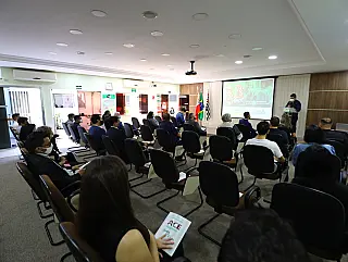 Ashiuchi prestigia 53º aniversário da Associação Comercial de Suzano