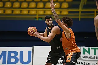 Mogi Basquete enfrenta Fortaleza nesta sexta pelo NBB