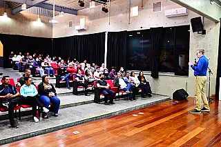 Servidores municipais participam de palestra sobre segurança digital