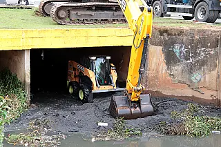 Suzano realiza desassoreamento do Rio Una
