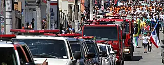 Desfile em comemoração aos 66 anos de Braz Cubas reúne mais de mil participantes