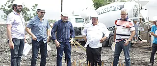 Prefeito vistoria obras do Hospital Federal e de prolongamento da Rua Sete de Setembro