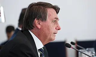 "O governo jamais congelará salários de aposentados", afirma Bolsonaro