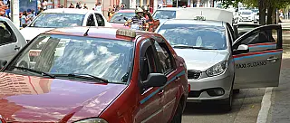 Táxis e Uber são liberados para utilizar corredores de ônibus