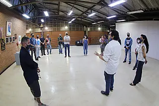Cultura realiza encontro com os artistas suzanenses
