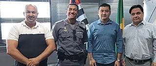 Ashiuchi se reúne com novo tenente-coronel do 32º Batalhão