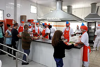 Restaurante Bom Prato de Suzano celebra dez anos