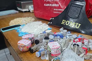 Romu detém dois suspeitos e apreende 849 porções de drogas no Jardim Revista