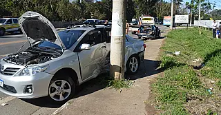 Acidente com carros e um ônibus fere dois na Índio-Tibiriçá