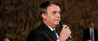 Economia está dando sinais de recuperação, diz Bolsonaro a empresários