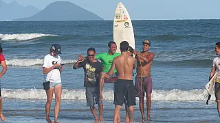 Surfista suzanense conquista campeonato em Riviera