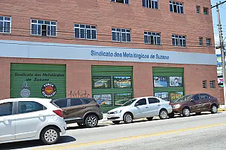 Sindicato dos Metalúrgicos negocia com indústrias manutenção de empregos