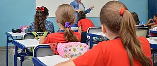 Estado consegue na Justiça impedir falta de professores para 500 alunos