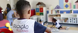 Alunos da rede municipal de ensino retornam nesta segunda-feira