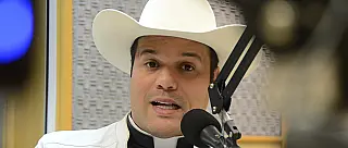 Padre Alessandro fala do 5º CD e sua missão de levar o evangelho