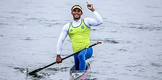 Brasil é ouro na canoagem velocidade e no triatlo revezamento misto