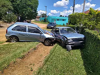 Suspeito de roubo é detido após fuga e acidente de trânsito em Mogi