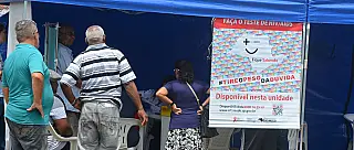 Saúde realiza ação preventiva no Dia Internacional de Luta Contra a Aids