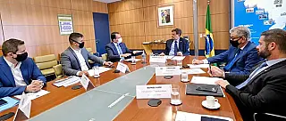 Em Brasília, Caio Cunha garante R$ 12 milhões e encaminha mais R$ 50 milhões para Jundiapeba