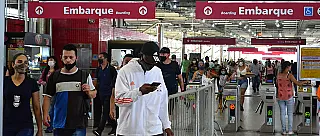 Passageiros da CPTM aprovam serviço de wi-fi
