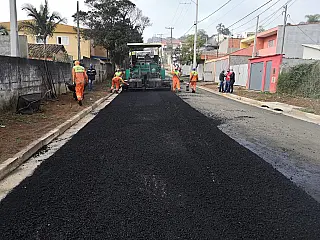 Ruas do Jardim São Luís recebem novo asfalto