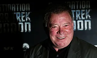 Ator que interpretava o Capitão Kirk faz viagem espacial