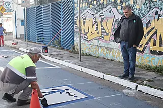 Suzano inicia mudança de sinalização para vagas de estacionamento de idosos