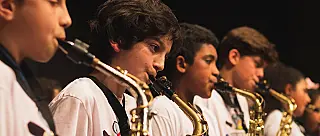 Apresentação reúne alunos de música da região central e rural