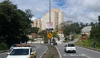 Equipamento fixo substitui radar móvel na avenida Francisco Ribeiro Nogueira