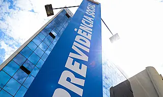 INSS começa a pagar hoje 13º antecipado