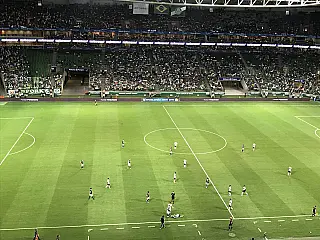 Palmeiras faz 3 a 0 no São Paulo e continua na caça ao líder Flamengo