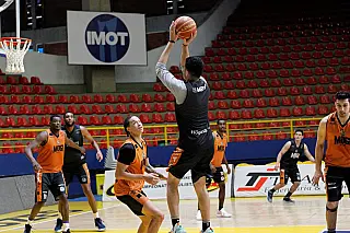 No Hugão, Mogi Basquete enfrenta o Franca nesta terça pelo Campeonato Paulista