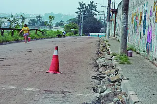 Obras de revitalização são iniciadas na Estrada do Areião