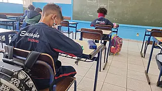 Maioria das cidades da região entrega uniformes escolares