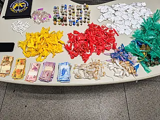 Homem é preso com 1,1 mil porções de drogas em Itaquá