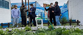 Ashiuchi conhece projetos de sucesso em escolas estaduais