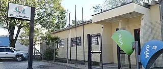 Homem é encontrado morto dentro de condomínio; namorada suspeita se entrega