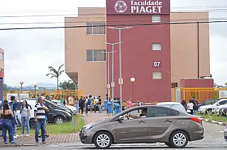 Alunos da Raul Brasil mantêm atividades em faculdade