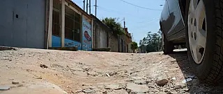 Vila Barros cobra asfalto e reclama de ruas esburacadas