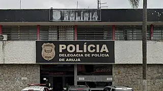 Ciclista morre após colidir com ônibus em Arujá