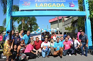 Grande público prestigia 2ª Maratoninha da Educação e bolo de aniversário de Poá