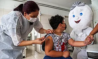 Região recebe lote de CoronaVac para crianças de 6 a 11 anos