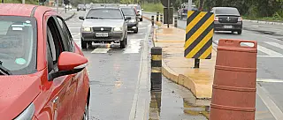 Descida ao litoral tem trânsito intenso; rodoviária estima 15 mil passageiros