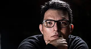 Leandro Lehart, vocalista do Art Popular, é condenado a quase 10 anos de prisão por estupro