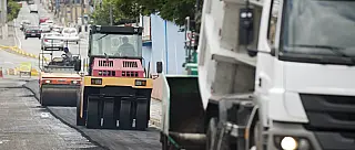 Rua Gaspar Conqueiro começa a receber nova capa asfáltica pelo programa Asfalto Melhor