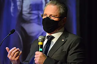Políticos comemoram abertura do HC; secretário dará detalhes nesta quinta